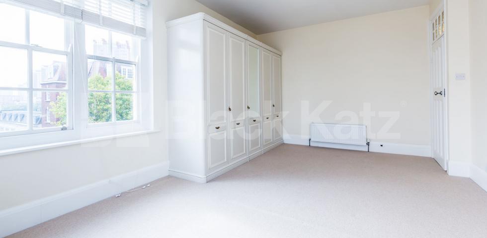 Recently refurbished spacious 2 bed with modern kitchen mins to regents park Northwick Terrace, St Johns Wood / Maida Vale